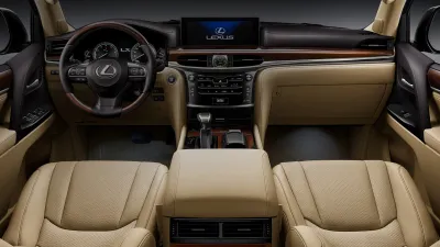 LX 570